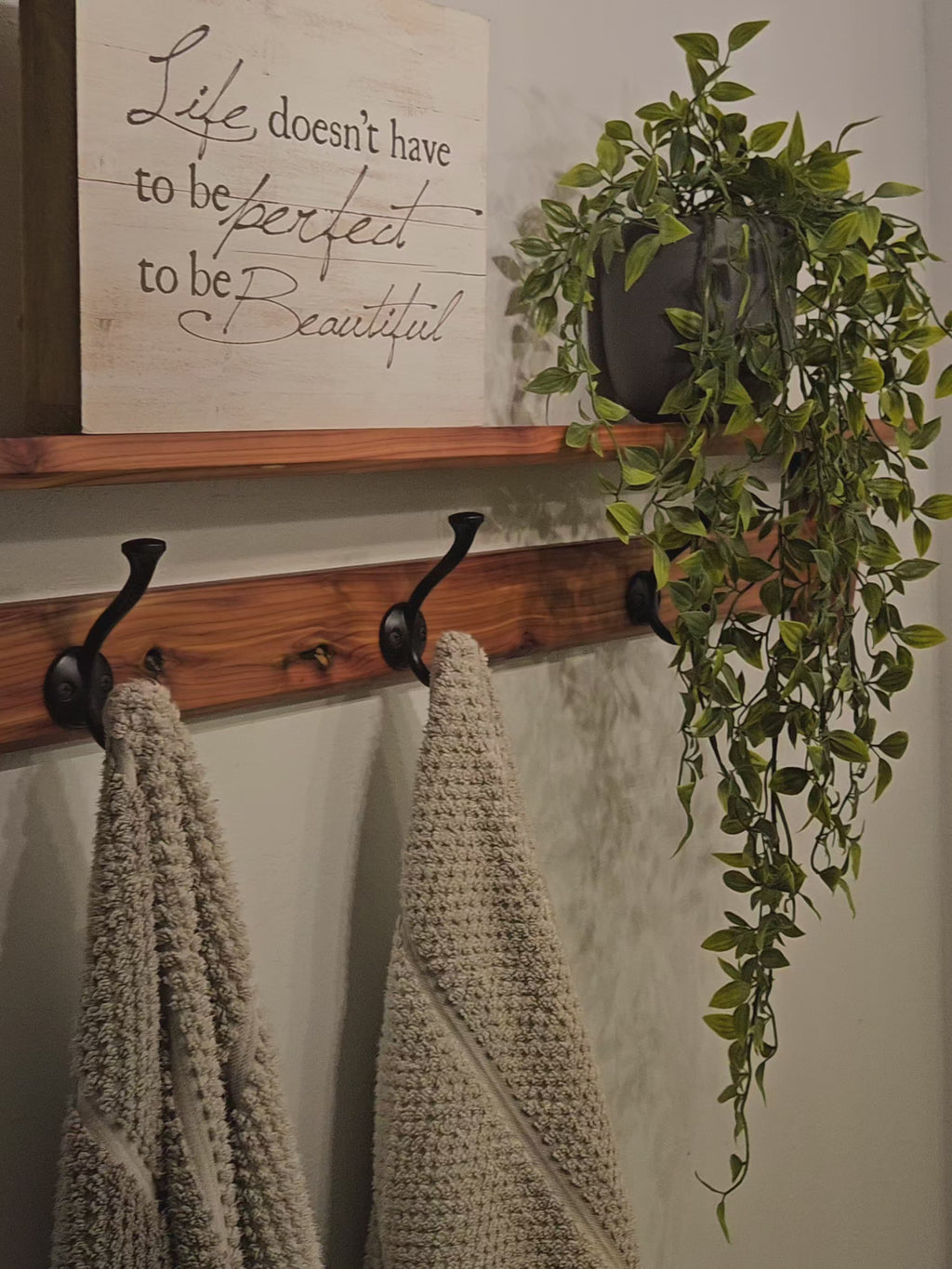 Red Cedar Towel Rack/ Entryway Coat Hanger